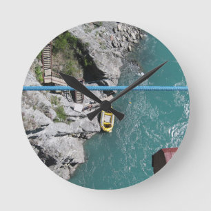 Kawarau Bridge Bungy POV, Queenstown, Neuseeland Runde Wanduhr