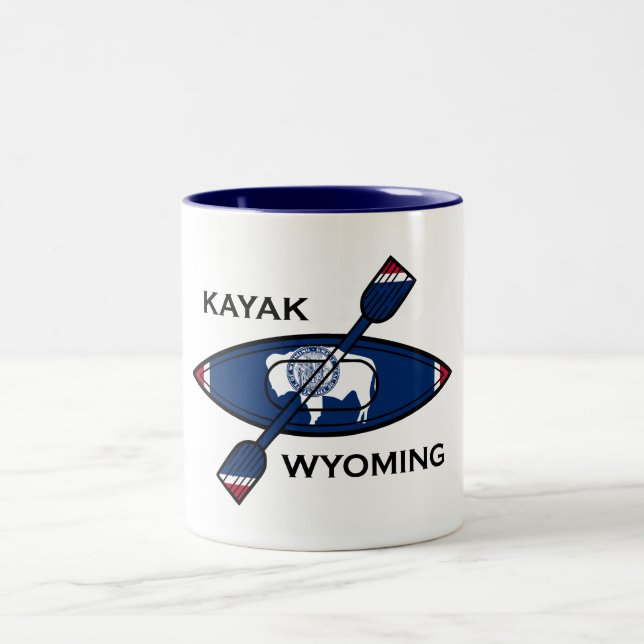Kayak Wyoming Flag Zweifarbige Tasse (Mittel)