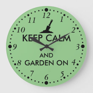 Keep Calm and Garden On Gardening Trowel Custom Große Wanduhr