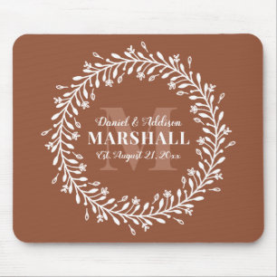 Keepake Newlyly Couple Orange Wreath Monogram Mousepad