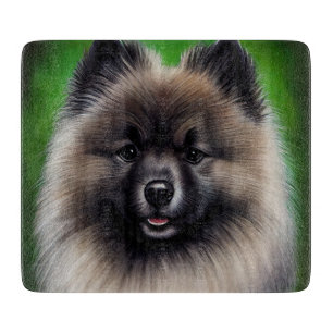 Keeshond Dog in St. Patrick's Day Dress Schneidebrett