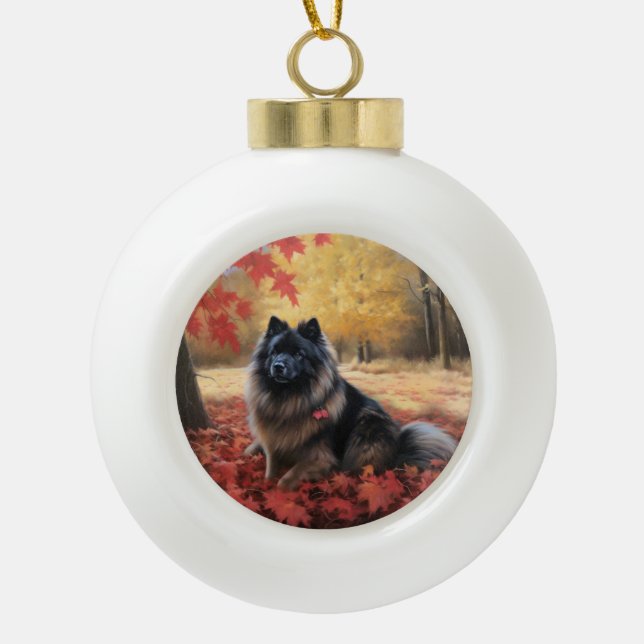 Keeshond im Herbst Leaves Fall Inspiriert Keramik Kugel-Ornament (Vorderseite)