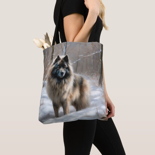 Keeshond lassen es Weihnachten schnee (Von Nahem)