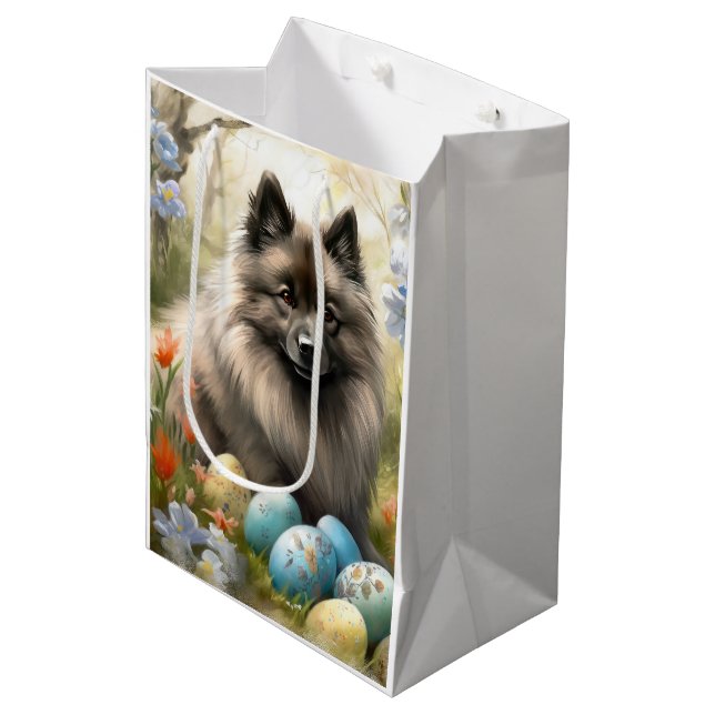 Keeshond mit Ostereiern Mittlere Geschenktüte (Vorderseite Schrägansicht)