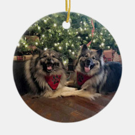 Keeshond mit Weihnachtsbaum Keramikornament