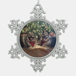 Keeshond mit Weihnachtsbaum Schneeflocken Zinn-Ornament