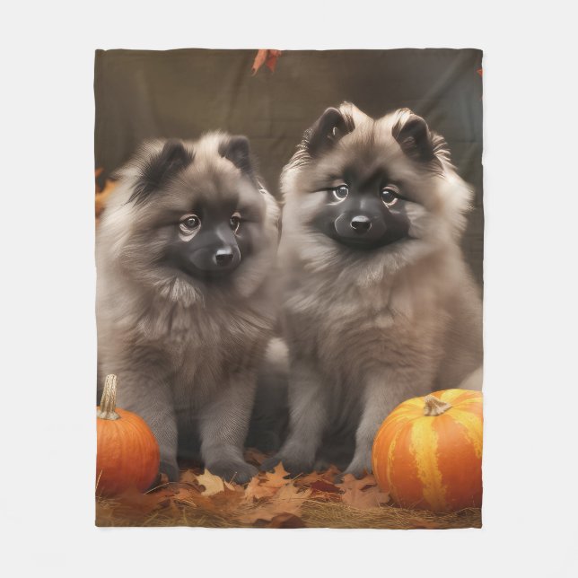 Keeshond Puppy Autumn Delight Pumpkin Fleecedecke (Vorderseite)
