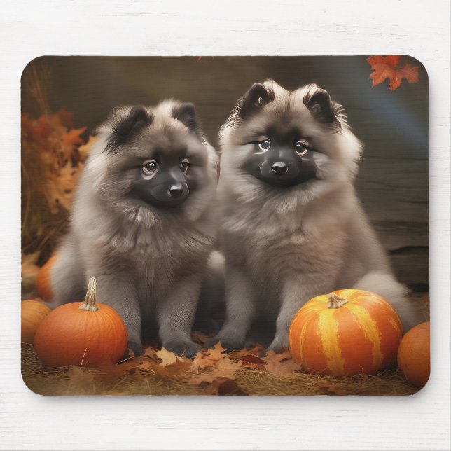 Keeshond Puppy Autumn Delight Pumpkin Mousepad (Vorne)