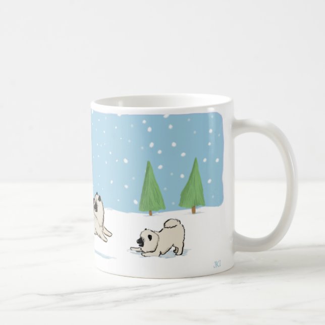 Keesies im Schnee | Keeshonden Winterurlaub Kaffeetasse (Rechts)