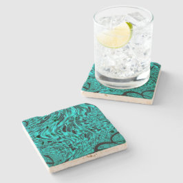 Kegelförmige Quadrate spiegeln sich in einem zyani Steinuntersetzer