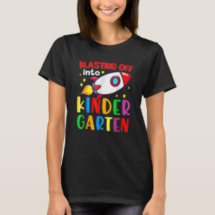 Kehren in den Kindergarten zurück zum Schuljungen T-Shirt