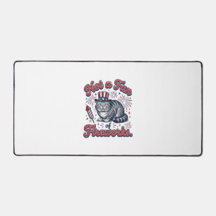 Kein Fan von Feuerwerk Verschrecktes Katzenshirt ( Schreibtischunterlage