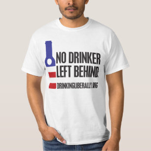 Kein Getränk hinter dem T - Shirt eines Mannes Lin