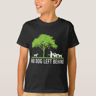 Kein Hund Verlassen hinter dem Niedlichen Besitzer T-Shirt
