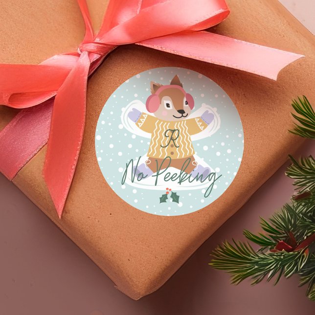 Kein Peeking Niedlicher Waldhirnschneegel Runder Aufkleber (No Peeking Cute Woodland Moose Snow Angel Classic Round Sticker)
