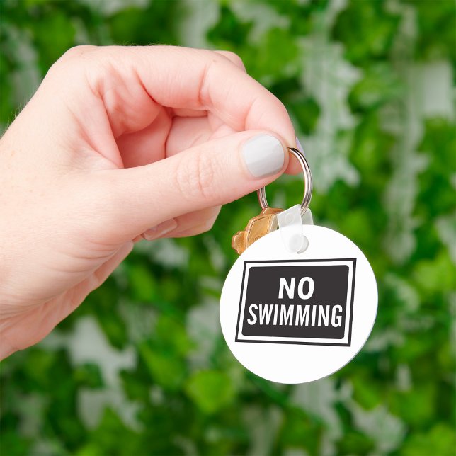 Kein Schwimmen, kühne Schwarz-Weiß-Warnung Schlüsselanhänger (Von Creator hochgeladen)