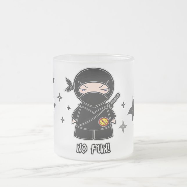 Kein Spaß! Ninja mit Shurikens Tasse (Mittel)