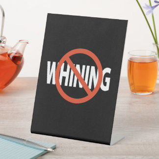 Kein weißer Text schwarz Sockelschild