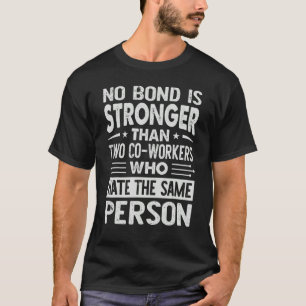 Keine Anleihe ist stärker als zwei Arbeiter, die H T-Shirt
