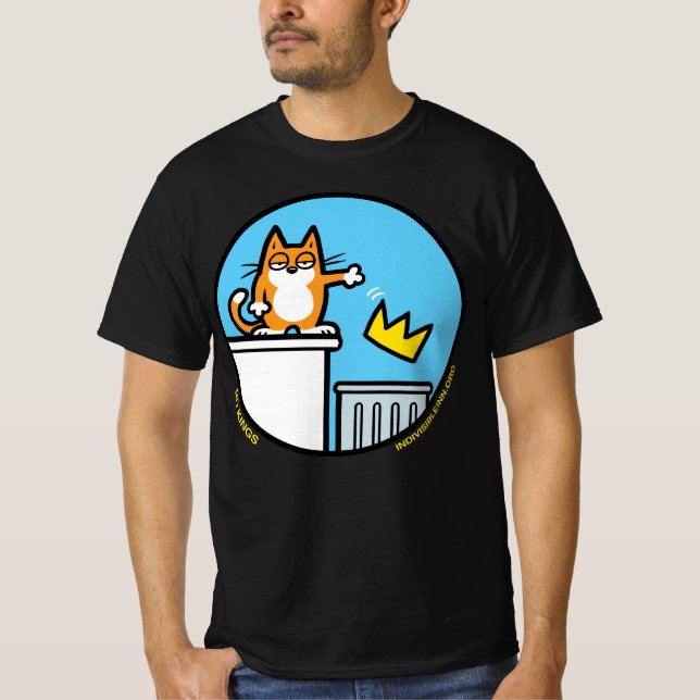 Keine Könige - Katze wirft Krone in den Müll T-Shirt (Vorderseite)