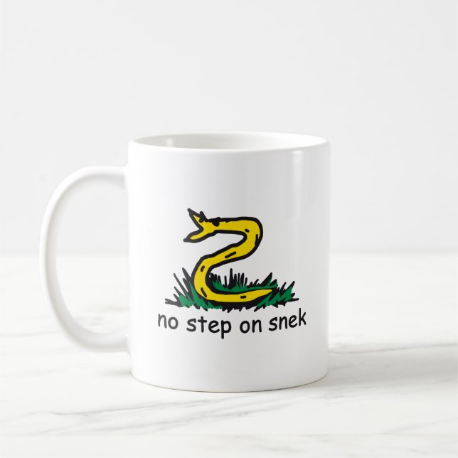 Keine Schritte auf snek memes Gadsden parody SnekR Kaffeetasse (Links)