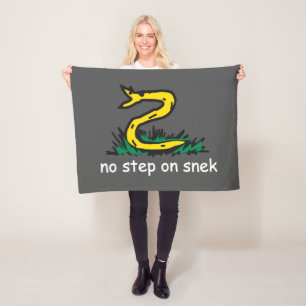 Keine Stufe auf Snek-Memes Gadsden-Parodie SnekRig Fleecedecke