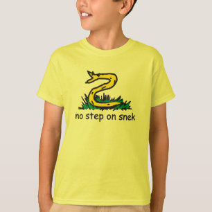 Keine Stufe auf Snek-Memes Gadsden-Parodie SnekRig T-Shirt