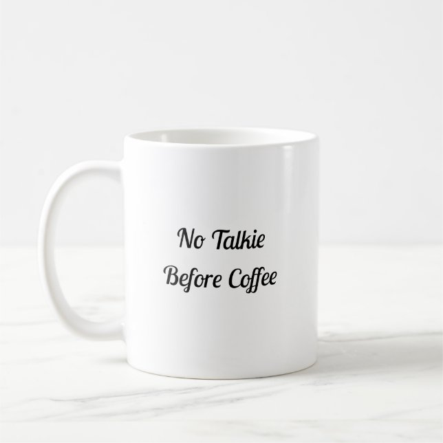 Keine Talkie vor der Tasse des Kaffees (Links)