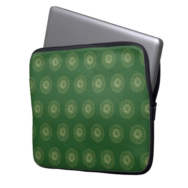 Kelly Green | Golden Zinnia Flower Medallions Laptopschutzhülle (Vorderseite Links)