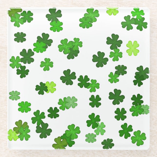 Kelly-grüne „Shamrocks Falling“ Glasuntersetzer (Vorderseite)