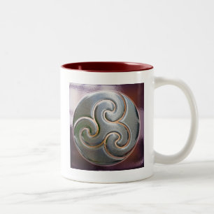 keltische Runde prägeartiges triskele Zweifarbige Tasse