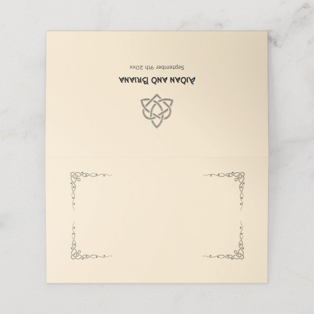 Keltische Symbole und Blattleere Platzkarte (Außenseite Aufgefaltet)