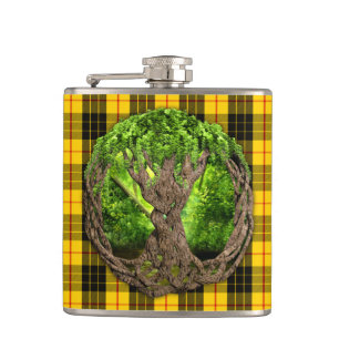 Keltischer Baum des Lebens und des Clan MacLeod Flachmann