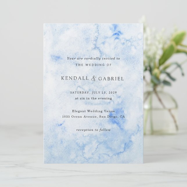 Kendall Blue Watercolor Elegante Hochzeit Einladung (Stehend Vorderseite)