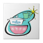 Keramik für Atomic Cookware Design Fliese<br><div class="desc">Diese Atomic Cookware Design Keramik Tile wird Ihnen Sprichwort geben: "Wow, was für ein phantastischer Thick Store Hol!"Der moderne Boomerang Mitte des Jahrhunderts mit hellgelber Sternexplosion dient als Hintergrund für diese perfekt kitschigen Geschirr. Eine Jadeite-Tasse für Kaffee, ein typisch kanadisches Kasserolgericht mit Blumenmotiv aus Kornblüten und ein wunderschönes Flamingo-Rosa-Mischgeschenk machen...</div>