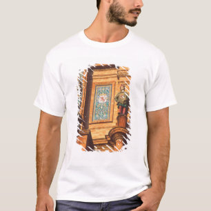 Keramik im Detail auf der Plaza de Espana im T-Shirt