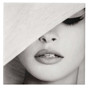 Keramik - Modell unter einem Hut Fliese