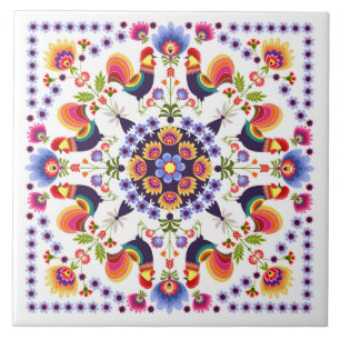 Keramikfliese mit polnischen Mustervölkern