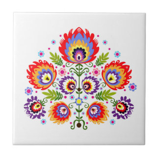 Keramikfliese mit polnischen Mustervölkern