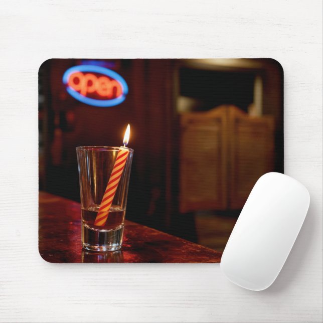 Kerzenhalter in einem Saloon-Shotglas  Mousepad (Mit Mouse)