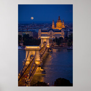 Kettenbrücke und Vollmond bei Nacht Poster