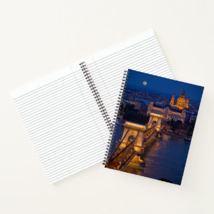 Kettenbrücke und Vollmond in der Nacht Notizbuch