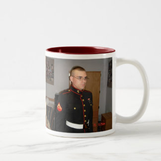 Kevin und das Marineinfanteriekorpsband MEFIII Zweifarbige Tasse
