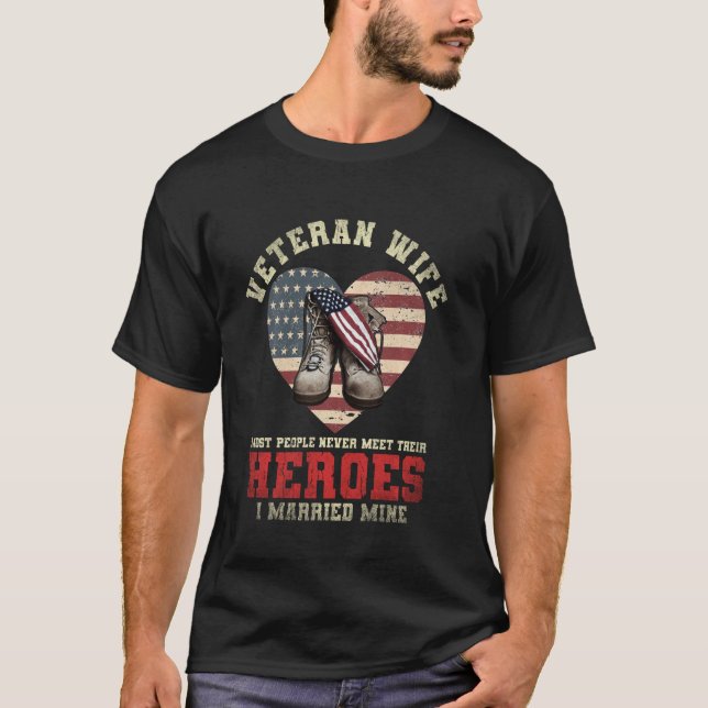 Ki Proud Veteran Ehefrau Us Flag Sonnenblume Veter T-Shirt (Vorderseite)