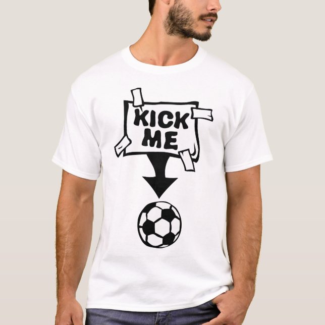 KICK ETIKETT AUF DEM SOCCER-BALL-DISPLAY T-Shirt (Vorderseite)