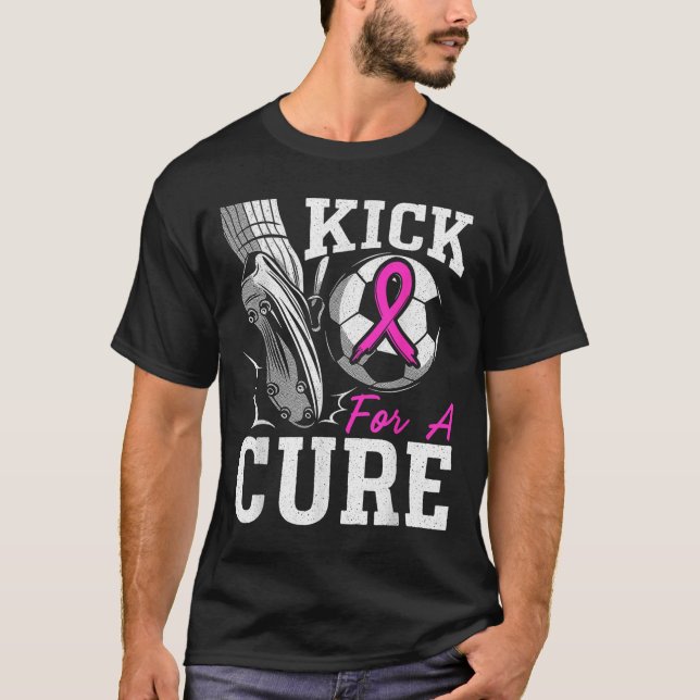 Kick For A Breast Cancer Awareness Nk Ribbon Socce T-Shirt (Vorderseite)