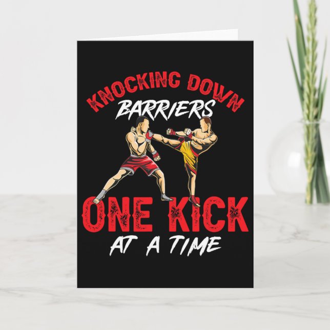 Kickboxen Kickboxer wirft Barrieren um Ein Kick Karte (Vorderseite)