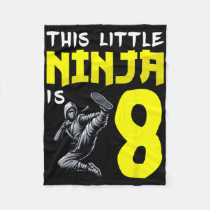 Kickboxende Ninjas Dieser kleine Ninja ist 8 Jahre Fleecedecke