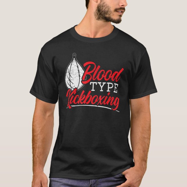 Kickboxer-Kämpfer gegen den Bluttyp MM T-Shirt (Vorderseite)