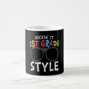 Kicken Sie es erste Klasse Schullehrer Kinder Crew Kaffeetasse